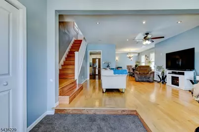 278 Centre St, Nutley Twp., NJ 07110 - Photo 4