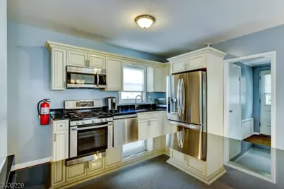 278 Centre St, Nutley Twp., NJ 07110 - Photo 22