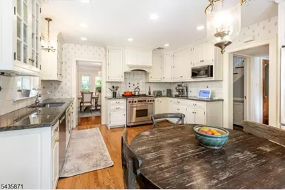 242 Forest Ave, Glen Ridge, NJ 07028 - Photo 18