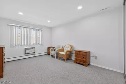 34 Knox Ter #1A, Wayne, NJ 07470 - Photo 10