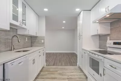 446 Passaic St #3F, Hackensack, NJ 07601 - Photo 2