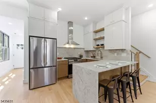 113 Oak St, Jersey City, NJ 07304 - Photo 2