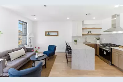 113 Oak St, Jersey City, NJ 07304 - Photo 8