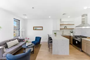 113 Oak St, Jersey City, NJ 07304 - Photo 8