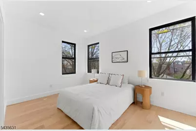 113 Oak St, Jersey City, NJ 07304 - Photo 24