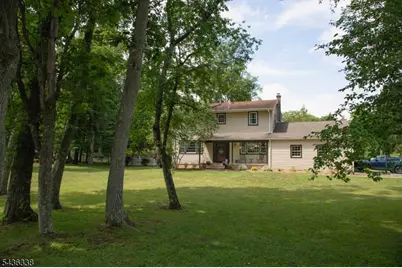 4 Laurel Pl, Chester, NJ 07930 - Photo 2