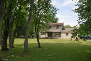4 Laurel Pl, Chester, NJ 07930 - Photo 2