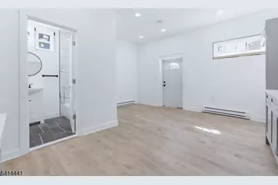 615 E 22nd St, Paterson, NJ 07514 - Photo 6