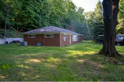 45 Peters Ln, North Haledon, NJ 07508 - Photo 4