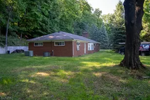 45 Peters Ln, North Haledon, NJ 07508 - Photo 4