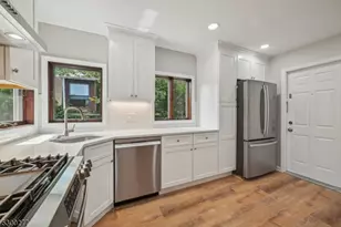16 Henry St, Bloomfield, NJ 07003 - Photo 8