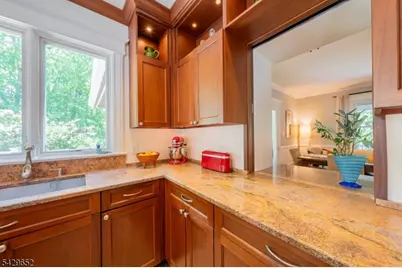 15 Brunswick Road, Montclair Twp., NJ 07042 - Photo 22