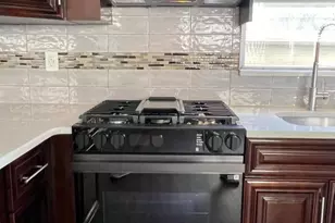 241 Fulton St, Elizabeth, NJ 07206 - Photo 8