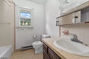 800 Lynda Rd, Lopatcong Township, NJ 08865 - Photo 20