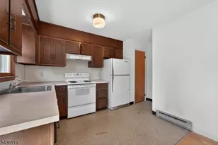 800 Lynda Rd, Lopatcong Township, NJ 08865 - Photo 22