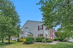 279 Janine Way, Bridgewater, NJ 08807 - Photo 2