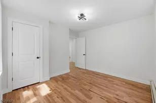 203 Hansbury Ave, Newark, NJ 07112 - Photo 28