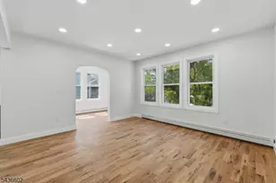 203 Hansbury Ave, Newark, NJ 07112 - Photo 18