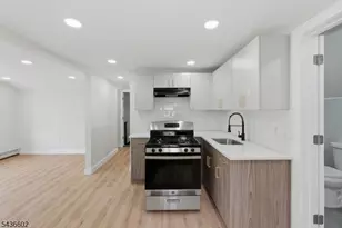 203 Hansbury Ave, Newark, NJ 07112 - Photo 34