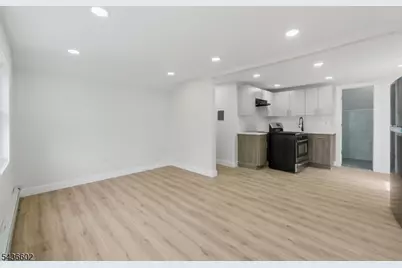 203 Hansbury Ave, Newark, NJ 07112 - Photo 32