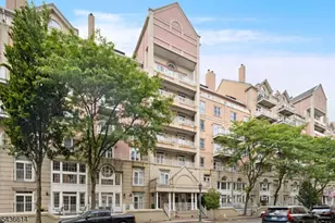 208-32 Shearwater Ct, Jersey City, NJ 07305 - Photo 20