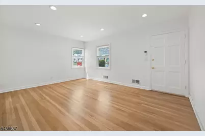 166 Beverly Hill Rd, Clifton, NJ 07012 - Photo 4