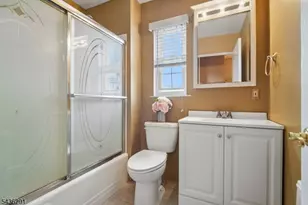 18 Wedgewood Dr, Verona, NJ 07044 - Photo 22