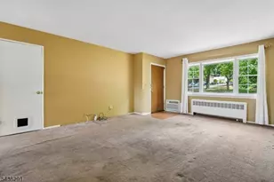 18 Wedgewood Dr, Verona, NJ 07044 - Photo 4