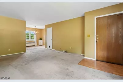 18 Wedgewood Dr #25, Verona, NJ 07044 - Photo 6