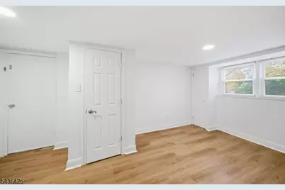 10 Lloyd Ave, Florham Park, NJ 07932 - Photo 36