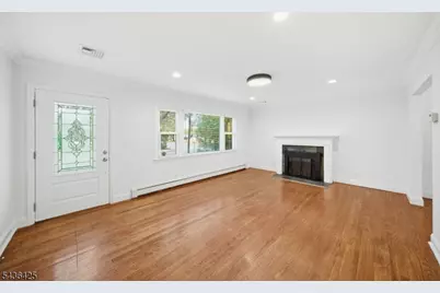 10 Lloyd Ave, Florham Park, NJ 07932 - Photo 6