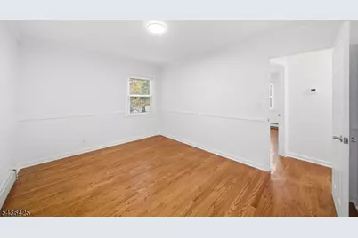 10 Lloyd Ave, Florham Park, NJ 07932 - Photo 32
