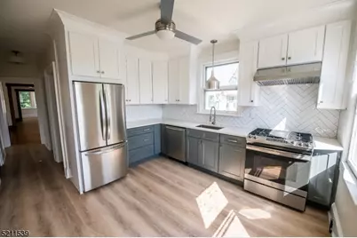 30 Boyden Pkwy Unit #2, Maplewood, NJ 07040 - Photo 8