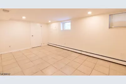 210 Globe Ave, Union Township, NJ 07083 - Photo 28
