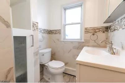210 Globe Ave, Union Township, NJ 07083 - Photo 16