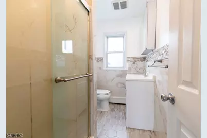 210 Globe Ave, Union Township, NJ 07083 - Photo 14