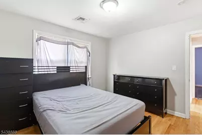 246 E 2nd Ave, Roselle, NJ 07203 - Photo 8