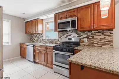 246 E 2nd Ave, Roselle, NJ 07203 - Photo 4