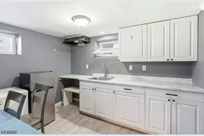 246 E 2nd Ave, Roselle, NJ 07203 - Photo 18