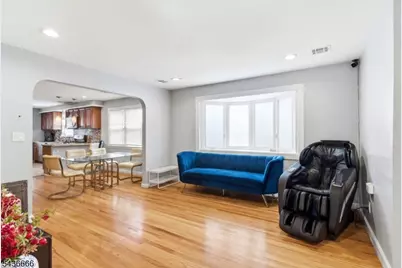 246 E 2nd Ave, Roselle, NJ 07203 - Photo 2