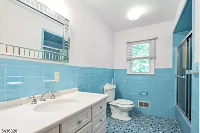 37 Wolfe Dr, Wanaque, NJ 07465 - Photo 24