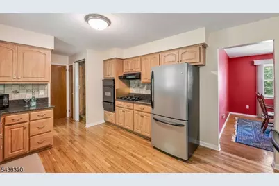 37 Wolfe Dr, Wanaque, NJ 07465 - Photo 10