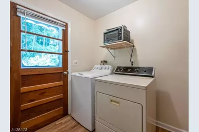 37 Wolfe Dr, Wanaque, NJ 07465 - Photo 16