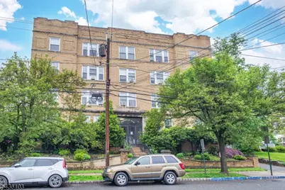 22 Saint Lukes Pl #A3, Montclair, NJ 07042 - Photo 2