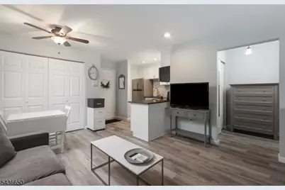 37 Hill St #C8, Morristown, NJ 07960 - Photo 6