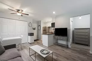 37 Hill St, Morristown, NJ 07960 - Photo 6