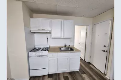 668 Clarkson Ave #1R, Elizabeth, NJ 07202 - Photo 12