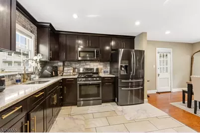 60 Summit Rd, Elizabeth, NJ 07208 - Photo 10