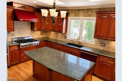 178 E Lindsley Rd #2, Cedar Grove, NJ 07009 - Photo 4