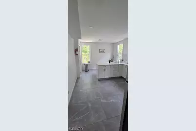 35 Vernon Ave, Newark, NJ 07108 - Photo 1